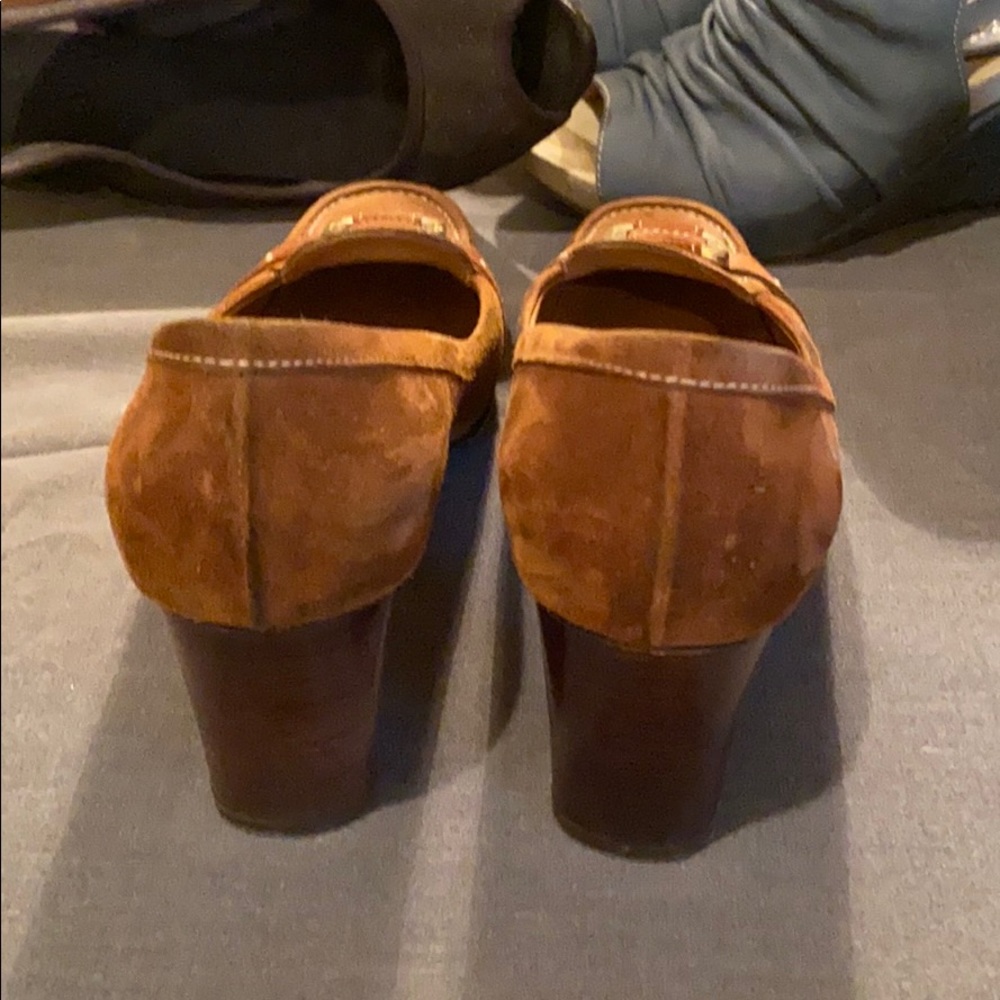 Heels - Picture 3 of 3
